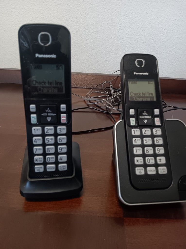 Panasonic KX-TGC352 DECT 6.0 Expandable Cordless Phone System