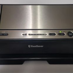 Foodsaver V4440 Vacuum/Bag Sealer *Barely Used*