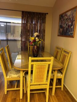 Table with 6 chairs