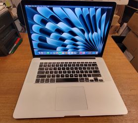 Fixed Price: MacBook Pro Retina 15" Laptop Core i7 Quad-Core/ 16GB/ 256GB SSD macOS Sequoia #0453