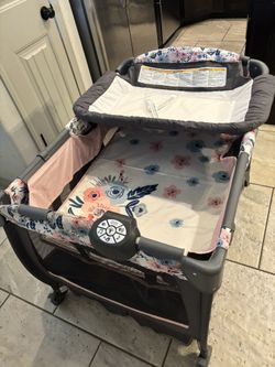Baby Trend Deluxe II Nursery Center Playard with Travel Bag
