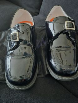 Boy shoe sz 1