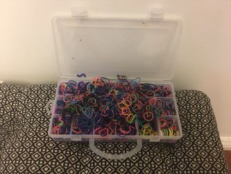 Rainbow loom/ rubber bands