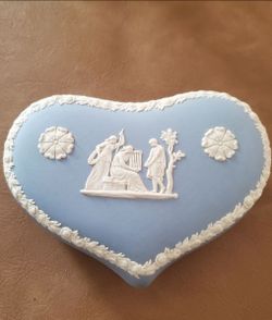 Vintage Wedgewood Jasperware Heart Shaped Trinket Box