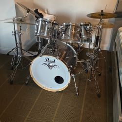 Pearl Drum Set