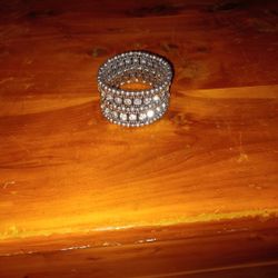 MULTI-Layered Silver Prhinestones/Beads Stretch Bracelet.