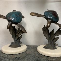 Two Stunning Bronze On Marble Sculptures Of Turtles By Dale Evers 16.5 Inches Tall And Weigh 18 Pounds Each Asking $400 Each