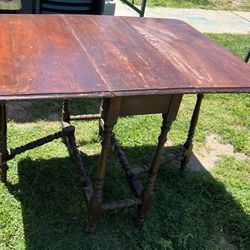 Free Wooden Table 