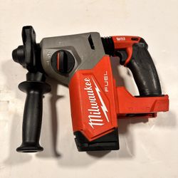 📌Milwaukee m18 FUEL 18V Lithium-Ion Brushless Cordless 1 in. SDS-Plus Rotary Hammer (Tool-Only) PRECIO FIRME NO MENOS👉$220 Like New
