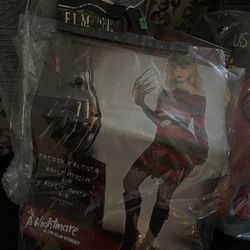 Costume