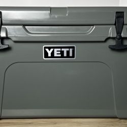 YETI Tundra 45 Cooler 