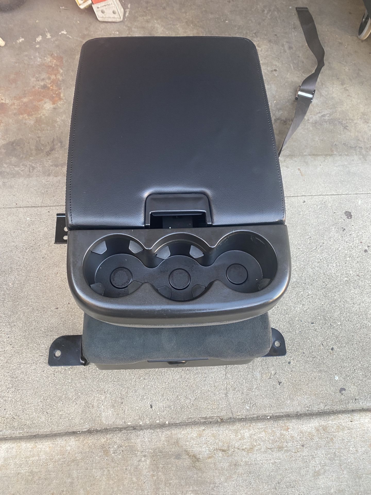 Jumpseat Center Console From A 2012 Silverado