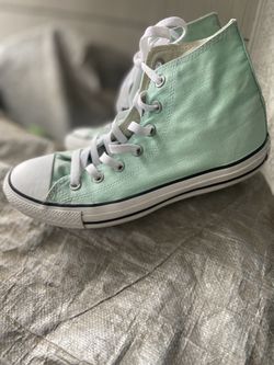 Woman’s Hi-Top Mint Green Converse