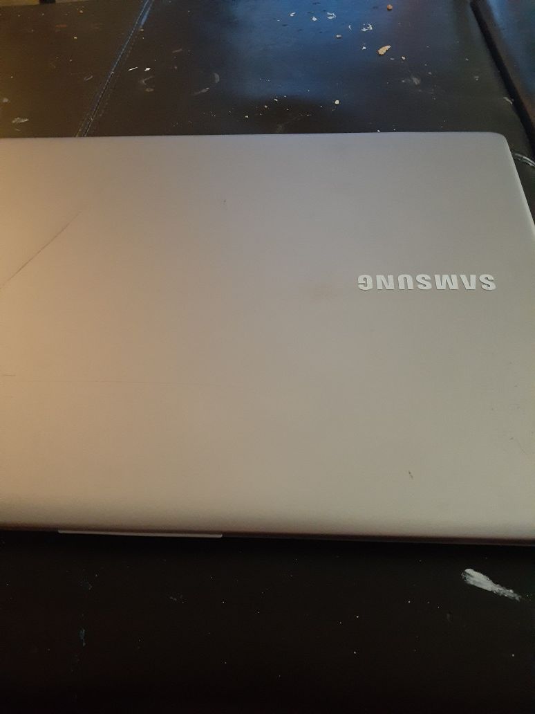 SAMSUNG notebook series 5