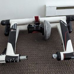 Elite Power Fluid Ritmo trainer Like New