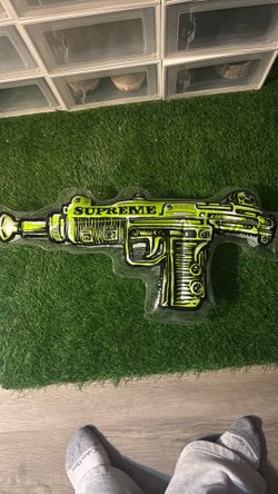 Supreme blow up