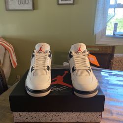 AIR JORDAN 4 WHITE CEMENT SIZE 12
