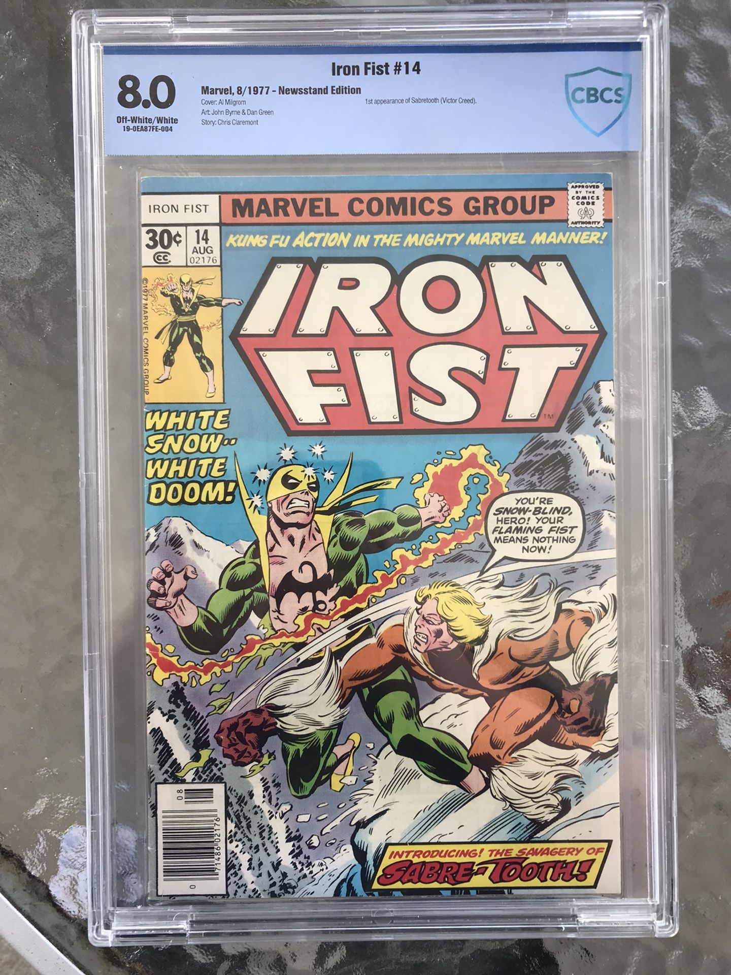 Iron Fist #14 (1977) CBCS 8.0 — O/w to White; 1st Sabretooth (Creed); Like CGC