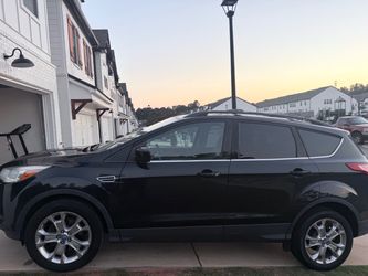 Ford Escape SUV – Black