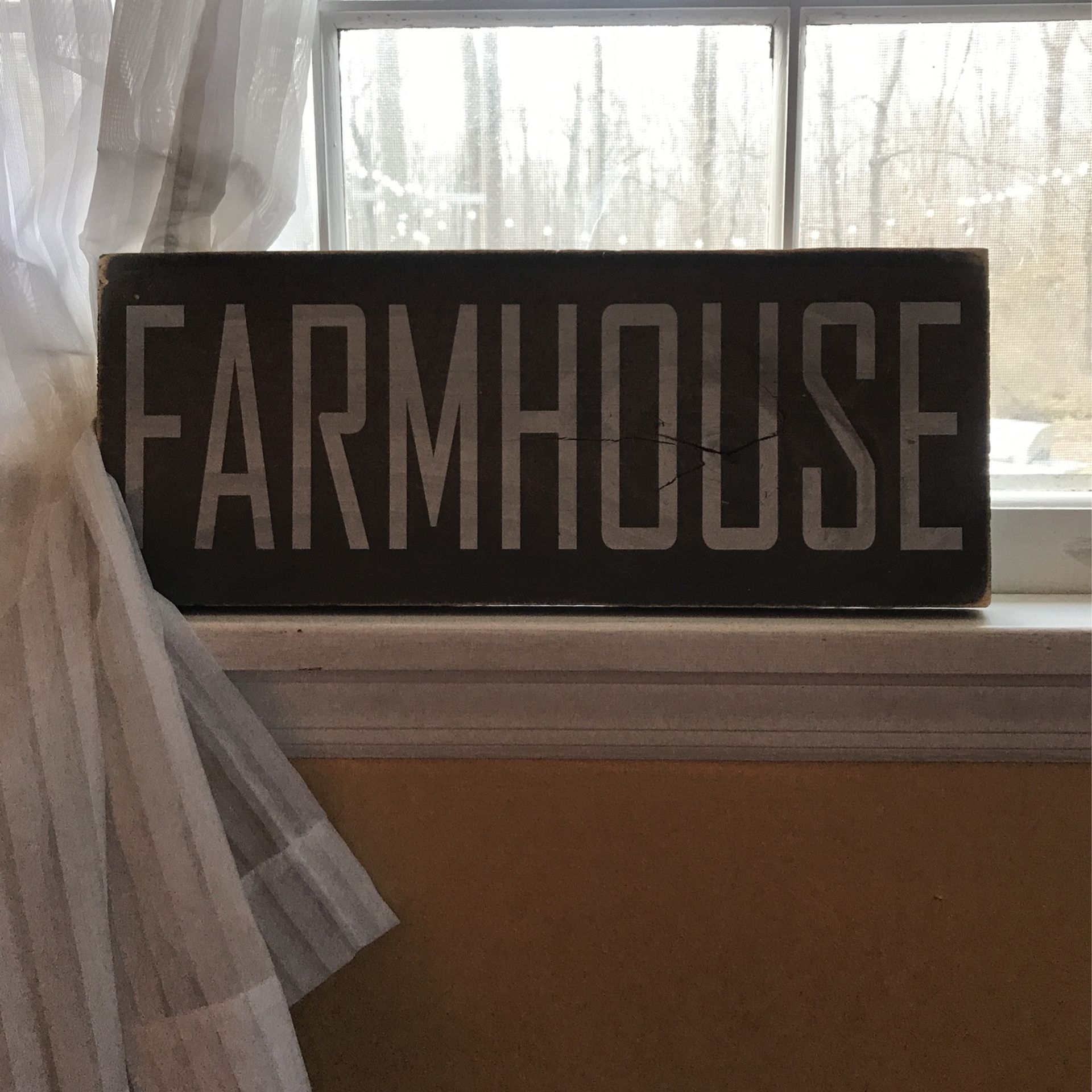 Distressed Farmhouse Sign