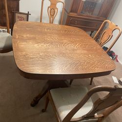 Tiger oak Dining Table With Leaves