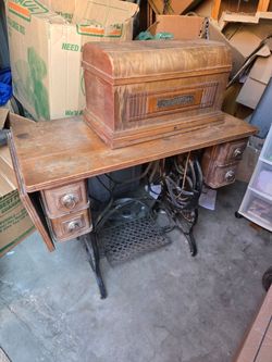Vintage Sewing Machine
