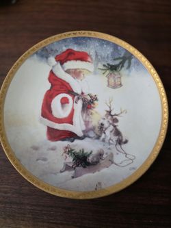 THE HAMILTON COLLECTION LISI MARTIN SANTA'S LITTLEST REINDEER CHRISTMAS PLATE