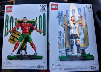 Lego Cristiano Ronaldo & Leo Messi  Limited Editions 43015 & 43016