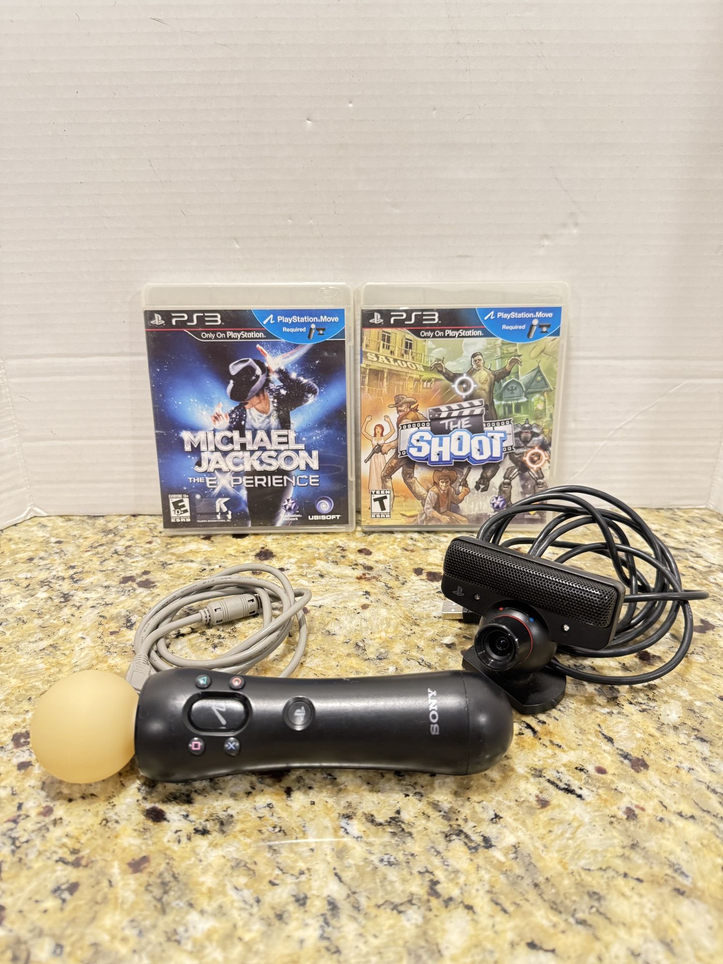 Sony PlayStation3 Move Bundle PS3 Motion Controller PS EYE Camera + 2 Games