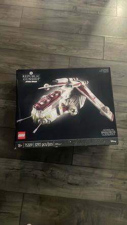 LEGO Star Wars Republic Gunship  UCS
