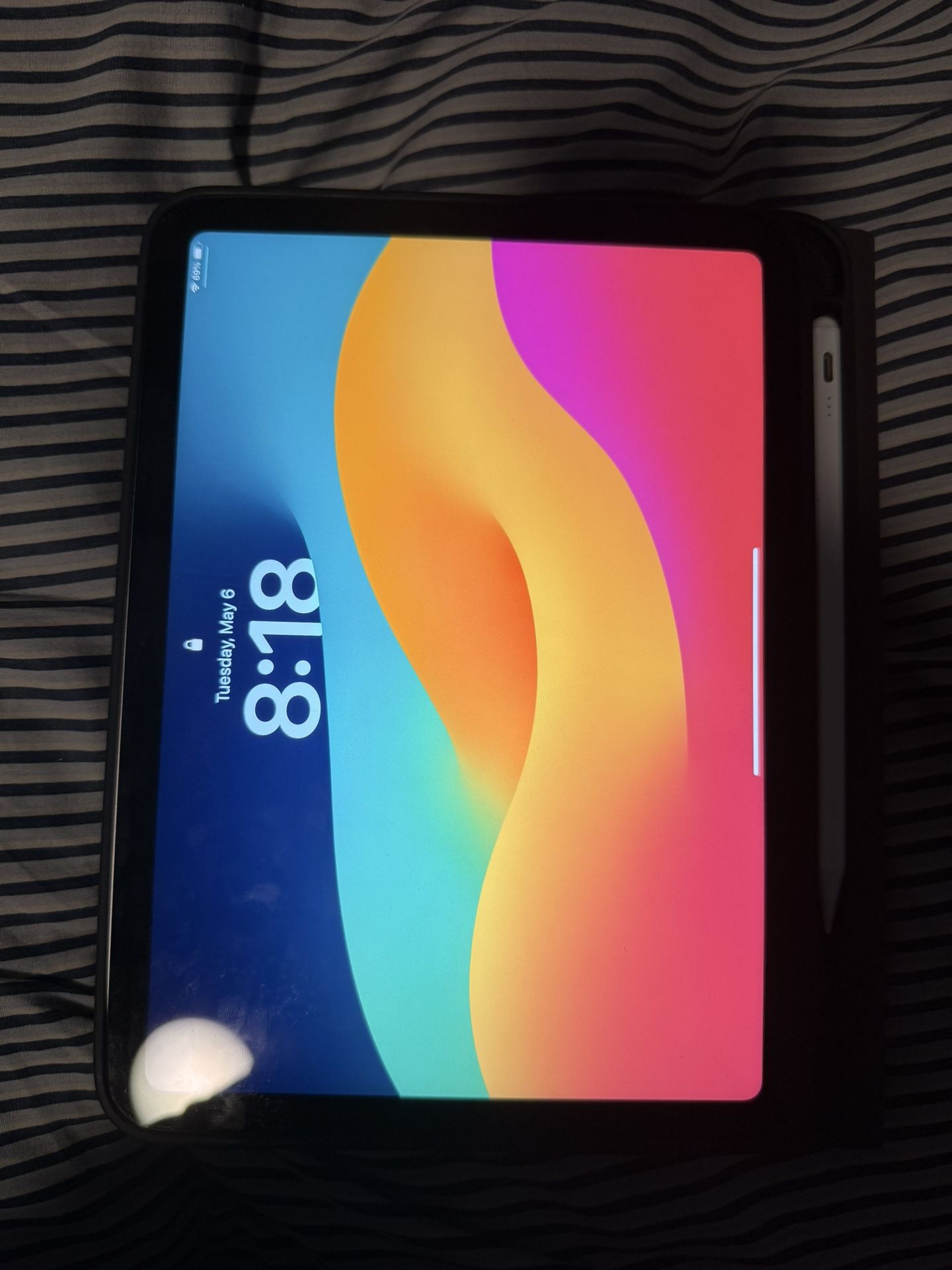 I-pad 10th gen silver case&keyboard