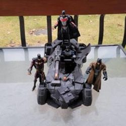 Batman Batmobile Justice League & Batman Action Figures Toy Lot of 4
