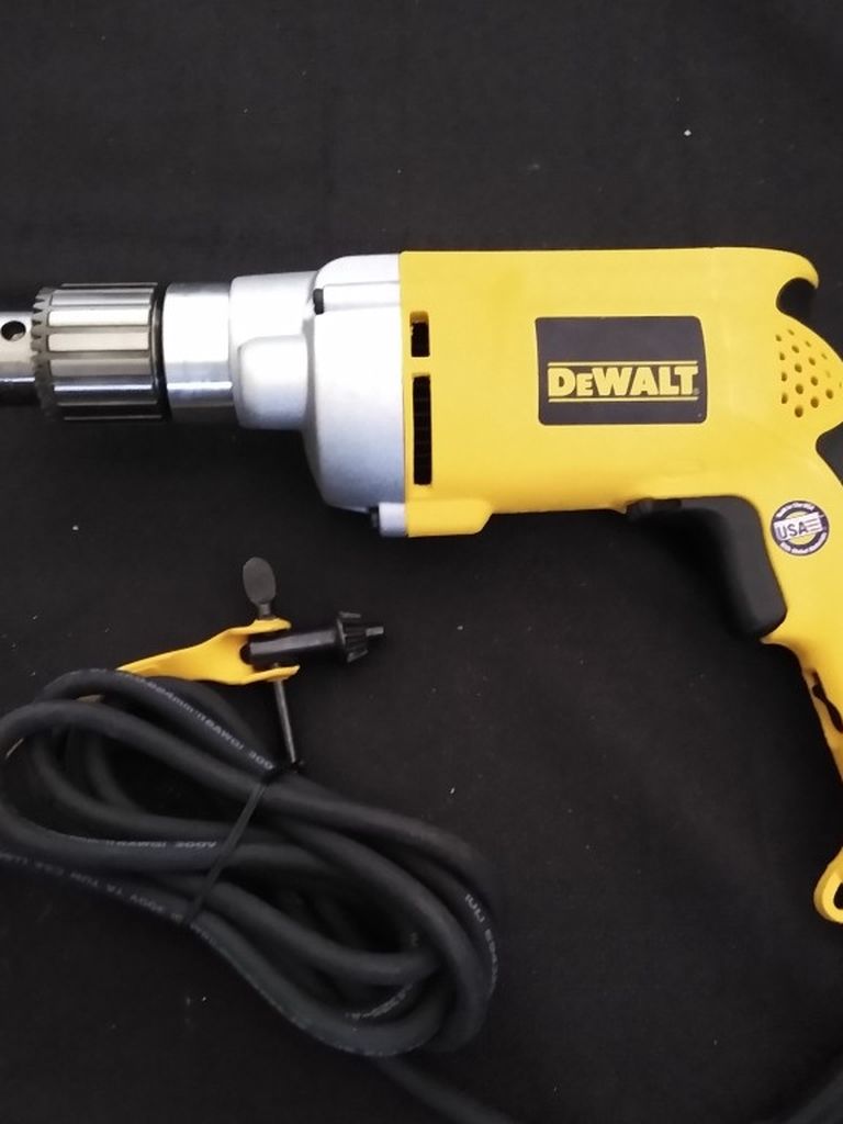 Dewalt 7.8 Amp Corded 1/2 Inch