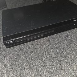 Dynex Progressive-Scan DVD Player DX-DVD2