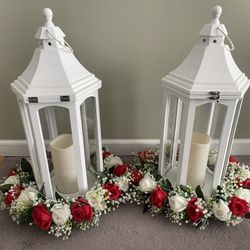 Lanterns With Flower Wreaths 