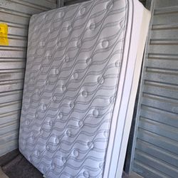 Queen mattress set