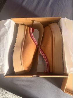 UGG SIZe 9