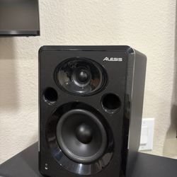 Alesis Studio Monitors/speakers