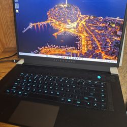 Alienware x17 R1 Gaming Laptop – RTX 3070 / 360Hz