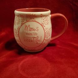 Large TAG Coffee Mug “Mom’s Make Life Beautiful” 