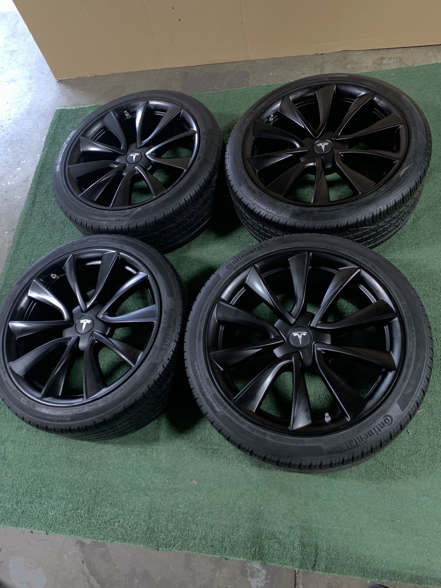 Tesla Model 3 Matte Black 19in Rims Comes With Tires Good Thread  
