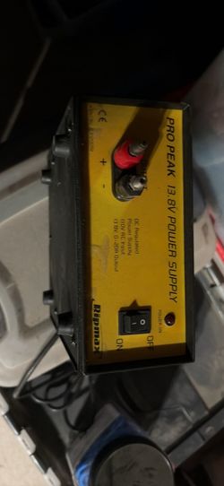Pro Peak 13.8V Power Supply