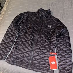 Women’s Northface X-Small Thermoball Jacket 