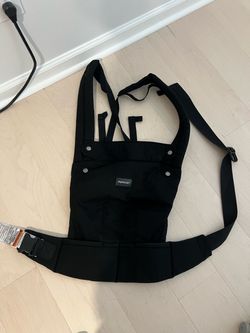 Momcozy baby carrier