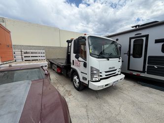 2017 Isuzu r