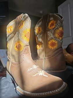 Girls cowgirl boots