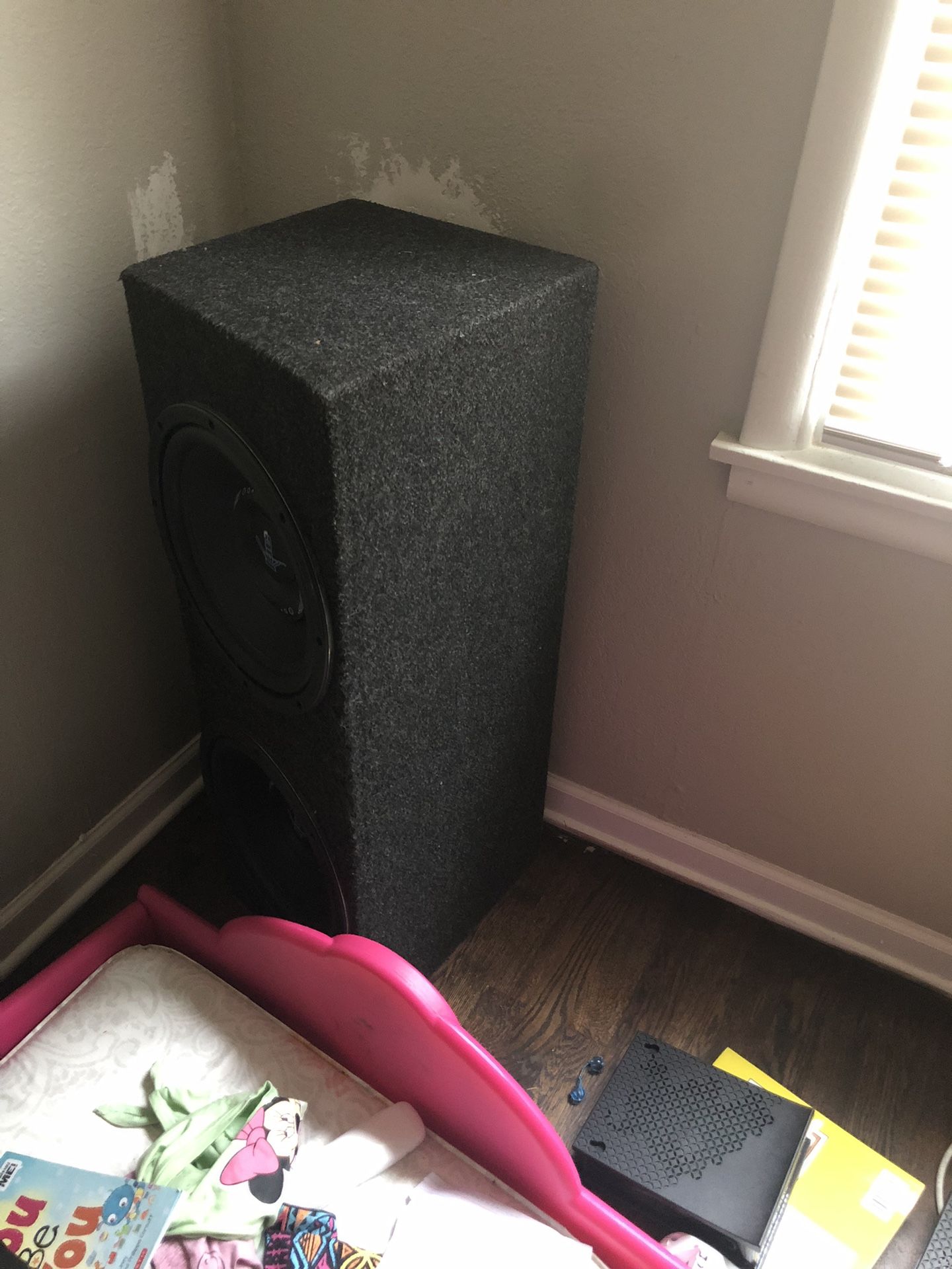 Speaker You Must Pick Up