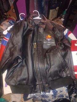 Vintage Salt Lake 2002 Winter Olympics Official Leather Jacket - XL
Price: