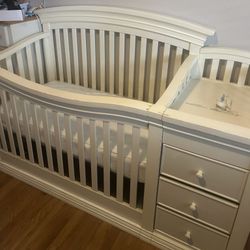 Baby Crib & Changing Station 