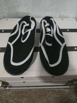 Boys swimming shoes